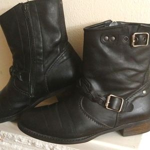 Paul Green 16129 Low Calf Boots w/Non Slip Sole